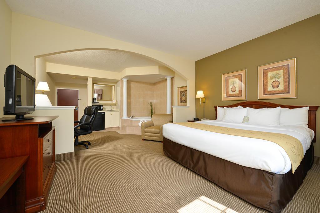Comfort Suites Myrtle Beach Central Exterior foto
